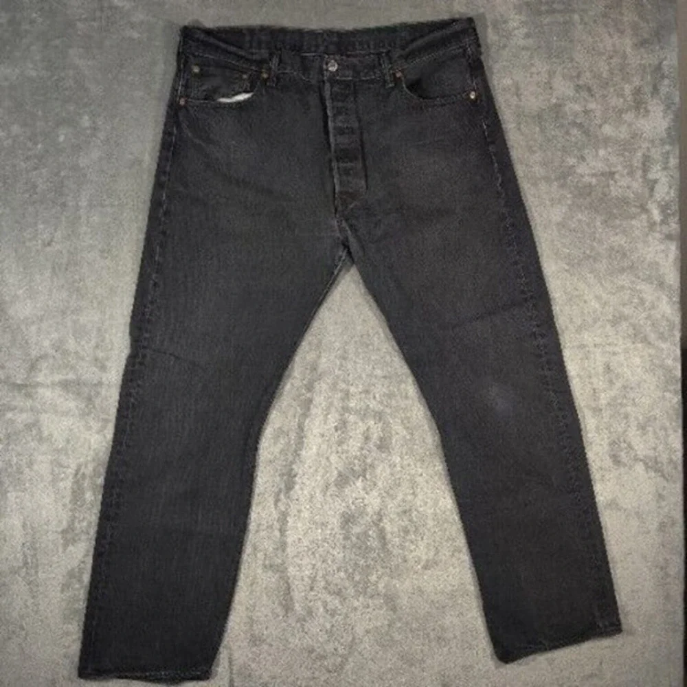 Levis Jeans Mens 40x29 Black 501 Original Fit Button Fly Black Wash